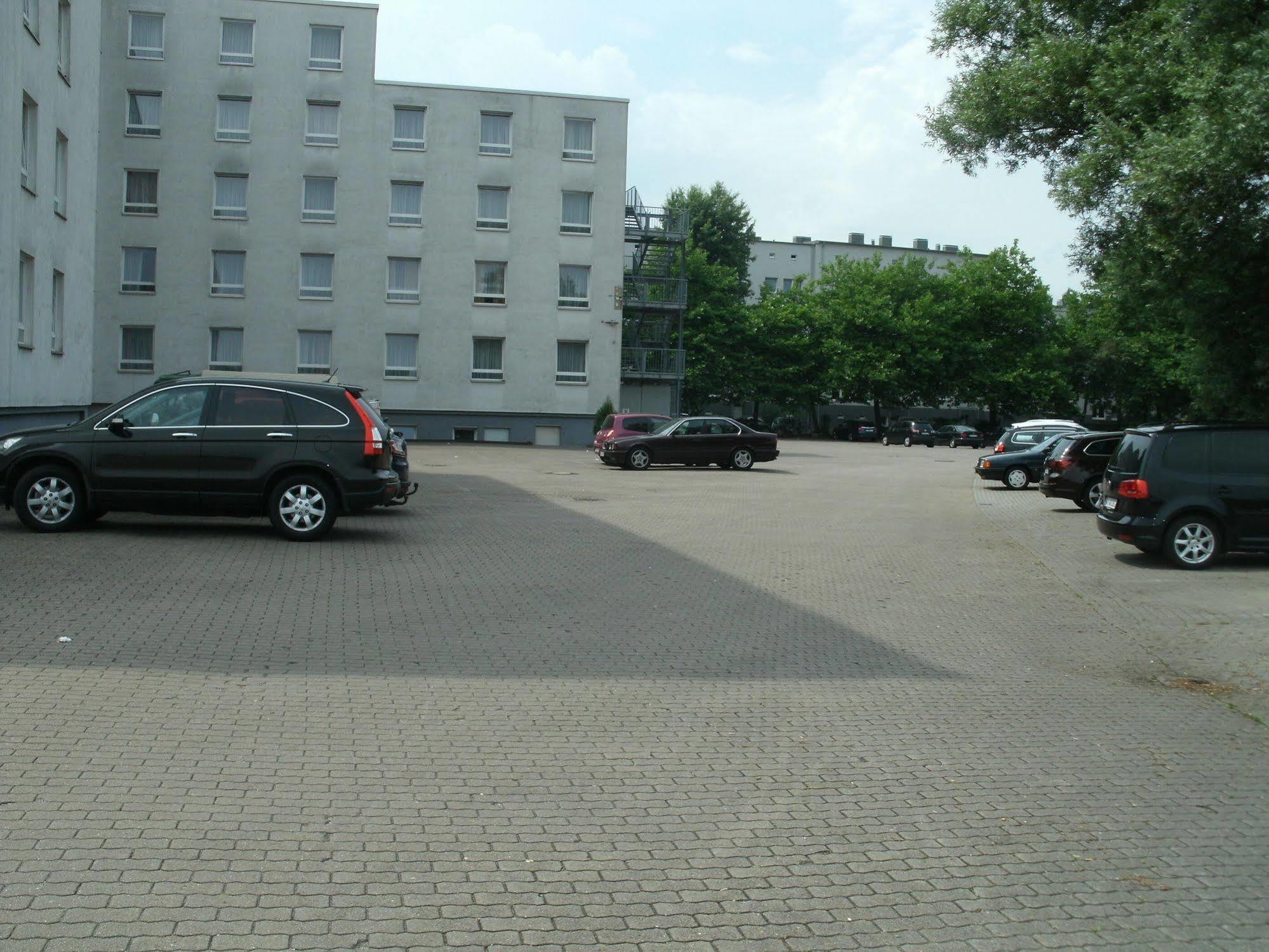 Plaza Inn Hamburg Moorfleet Exterior photo